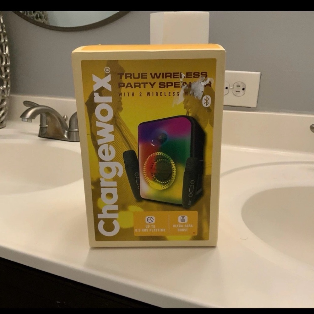 Kohl's KH131BK Mini LED Karaoke Speaker - Black on Yellow Packaging